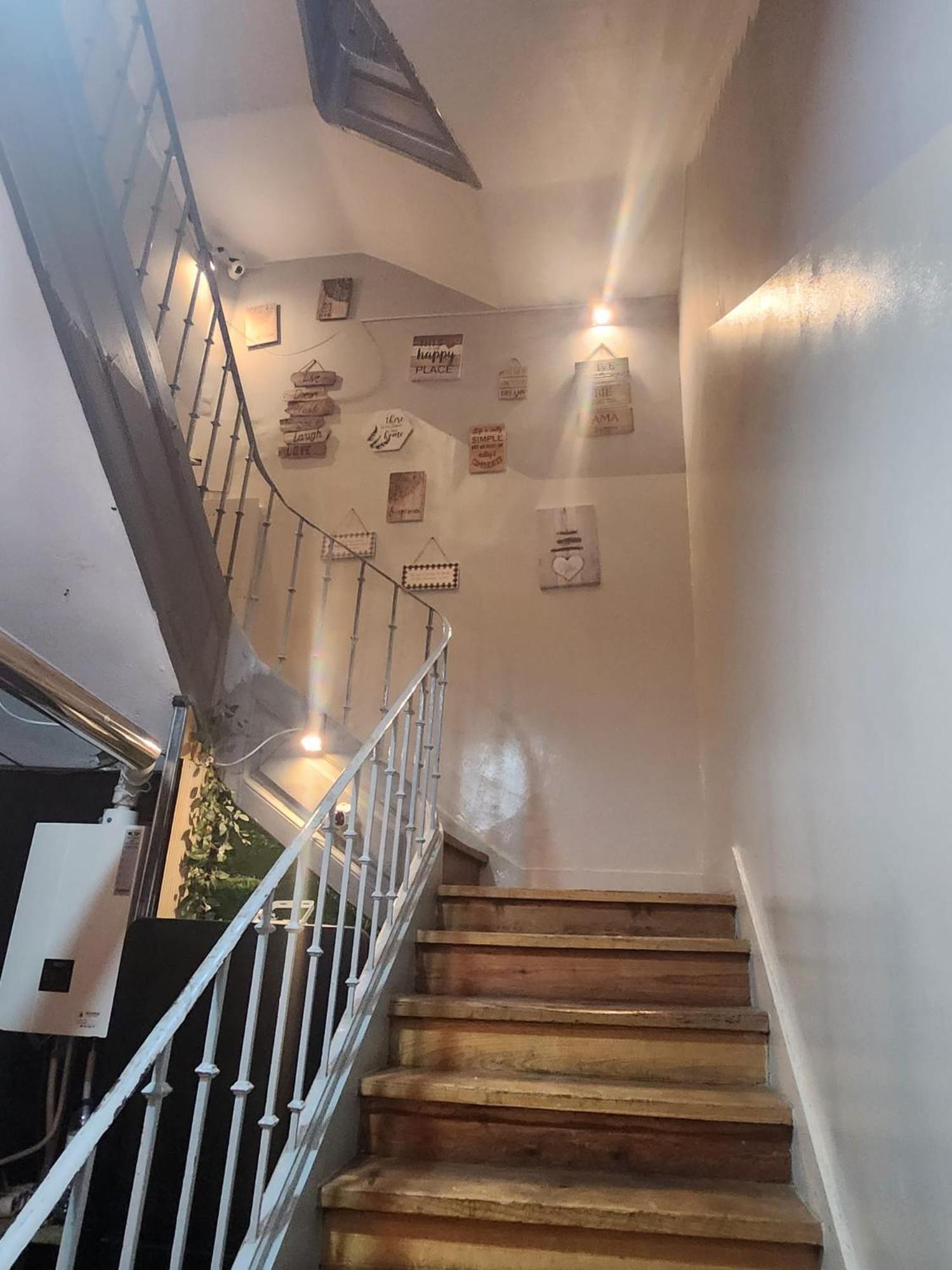 Daora Lisbon Low Cost Hostel Eksteriør billede